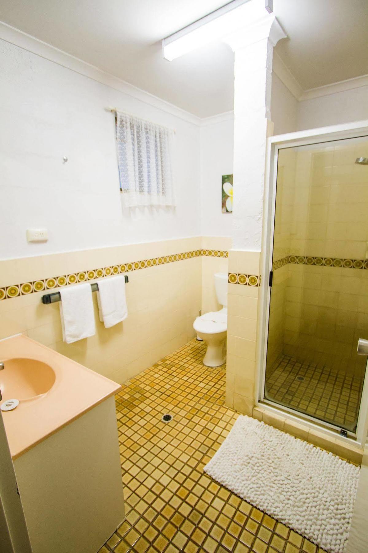 Boyne Island Motel And Villas Luaran gambar